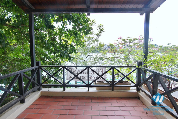 Lake view house for rent in Quang An street, Tay Ho district